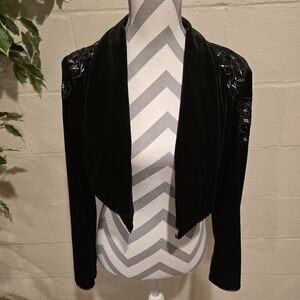 Coldwater Creek Embroidered Black Velvet Bolero Jacket Size 8. 011050426